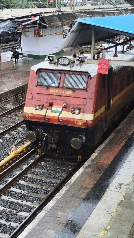 12921 Flying Ranee train photo 3