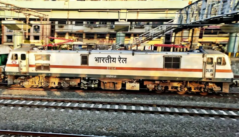 14701 Amrapur Aravali Express train photo 2