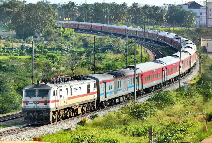 प्रयागराज-बेंगलुरु के बीच नई ट्रेन!