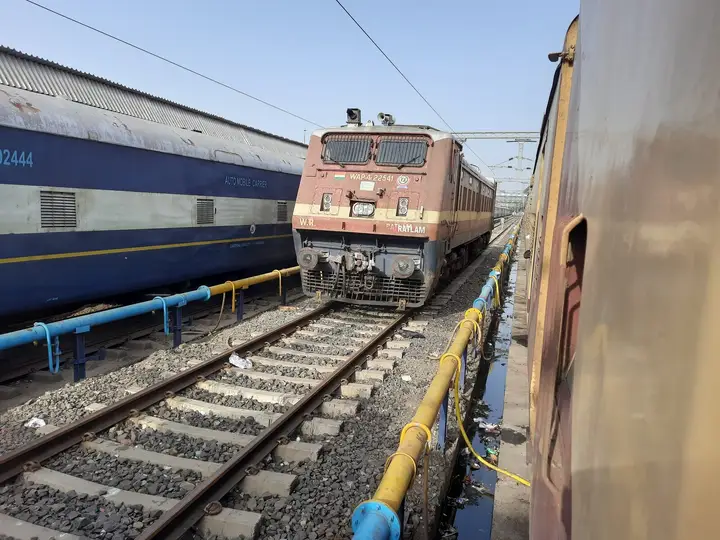 इंदौर-उज्जैन के डेली पैसेंजर्स के लिए खुशखबरी! फतेहाबाद रूट पर मिलेंगी 2 नई MEMU ट्रेनें